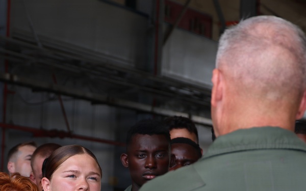 1st Marine Aircraft Wing visits Marine Wing Support Squadron 174