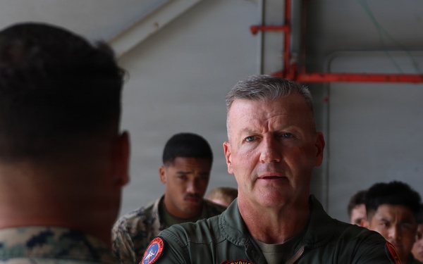 1st Marine Aircraft Wing visits Marine Wing Support Squadron 174