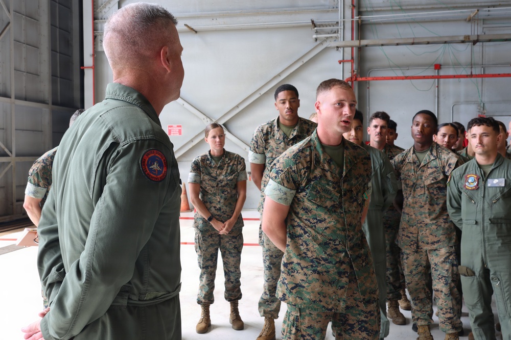 1st Marine Aircraft Wing Commander visits Marine Wing Support Squadron 174