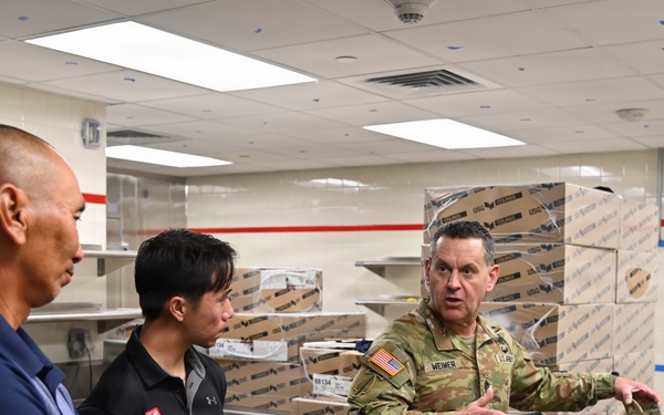 SMA Weimer visits USAG Hawaii to assess infrastructure, quality of life