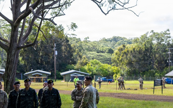 Royal Thai Army leadership visits Schofield Barracks