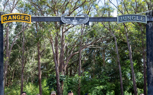 Royal Thai Army leadership visits Schofield Barracks