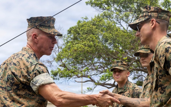 The Commandant and Sergeant Major of the Marine Corps visit 3rd MLR