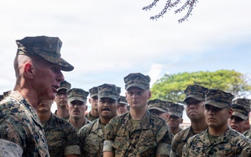 The Commandant and Sergeant Major of the Marine Corps visit 3rd MLR