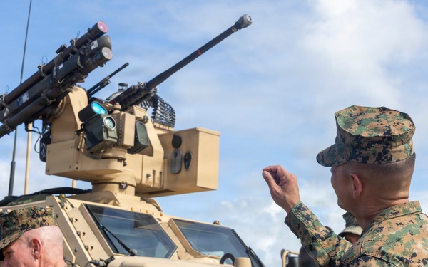 The Commandant and Sergeant Major of the Marine Corps visit 3rd MLR