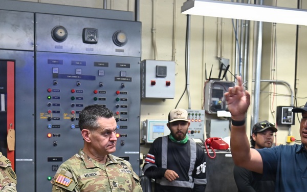 SMA Weimer visits USAG Hawaii to assess infrastructure, quality of life