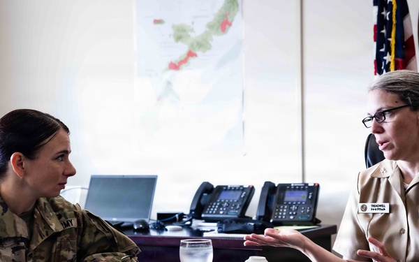 U.S. Army MEDDAC-J Leadership Visits U.S. Naval Hospital Okinawa
