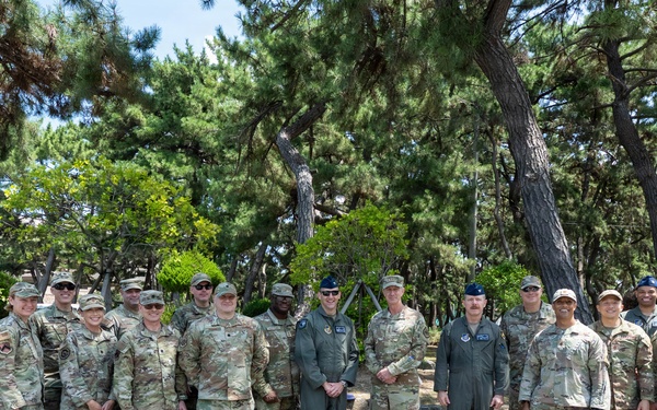 COMPACAF visits the Wolf Pack, gains insight on mission operations