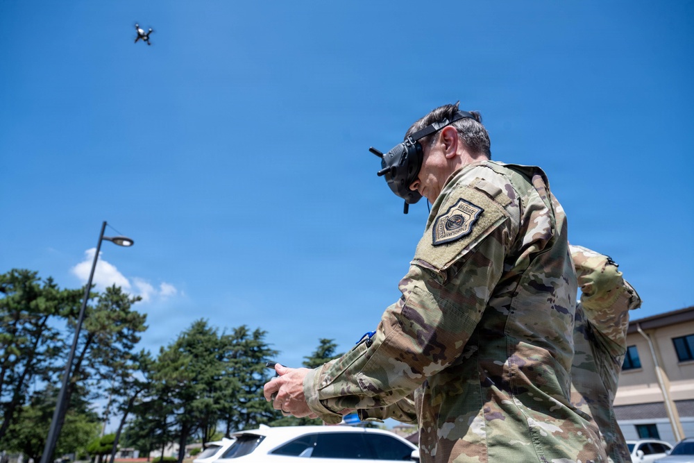 COMPACAF visits the Wolf Pack, gains insight on mission operations