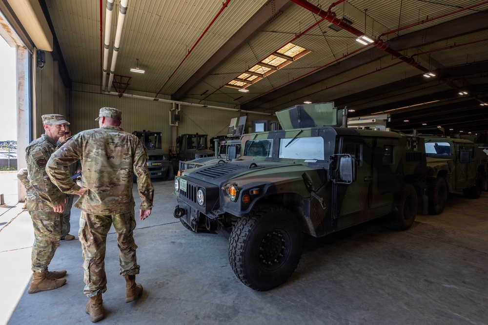 COMPACAF visits the Wolf Pack, gains insight on mission operations