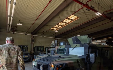 COMPACAF visits the Wolf Pack, gains insight on mission operations