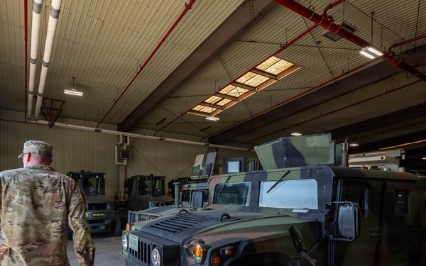 COMPACAF visits the Wolf Pack, gains insight on mission operations