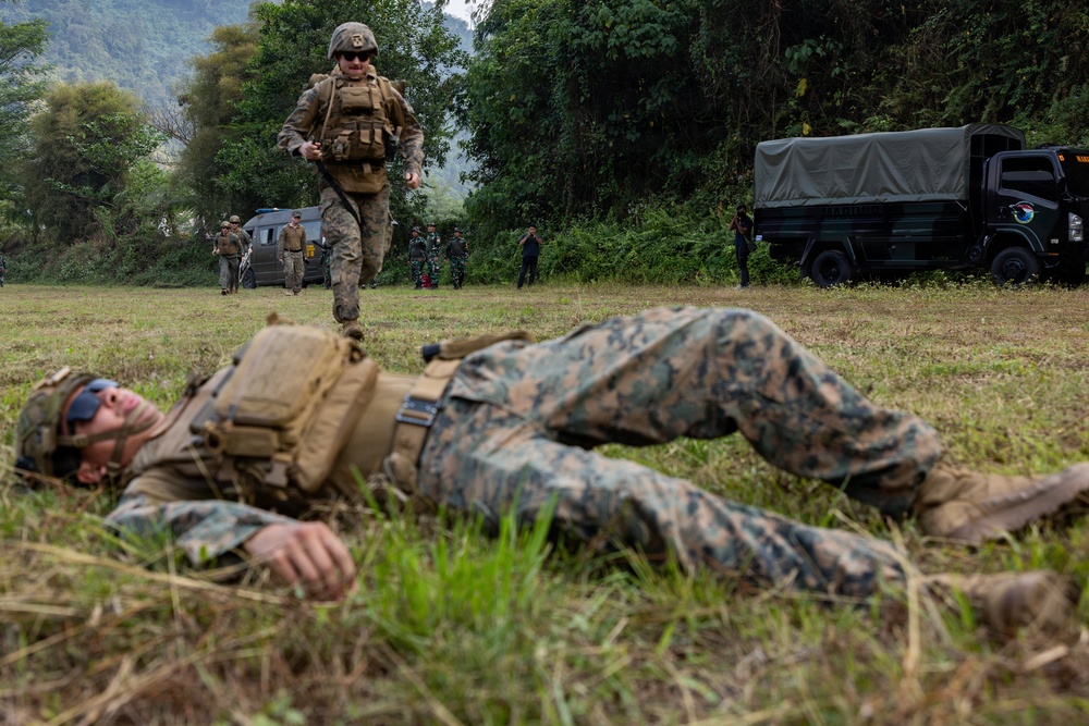 MRF-D Marines, Sailors perform casualty care training with Indonesian marines