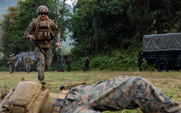 MRF-D Marines, Sailors perform casualty care training with Indonesian marines