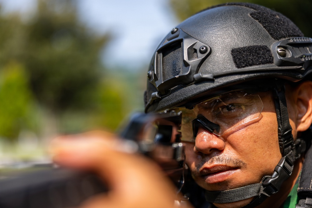 MRF-D Marines, Sailors perform casualty care training with Indonesian marines