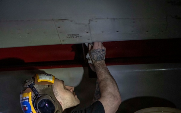 Abraham Lincoln Conducts Aircraft Maintenance