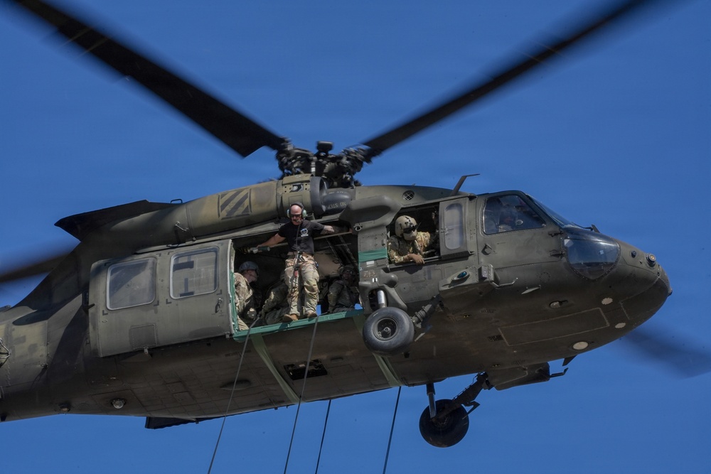 Air Assault Helicopter Rappel