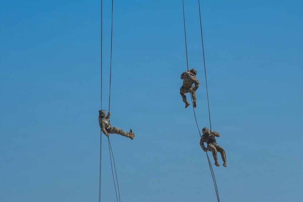 Air Assault Helicopter Rappel