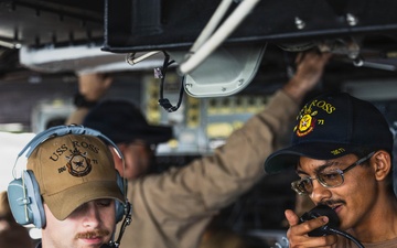 Replenishment-at-sea Aboard USS Ross (DDG 71)