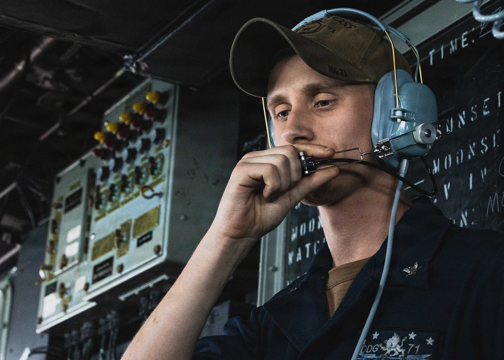 Replenishment-at-sea Aboard USS Ross (DDG 71)