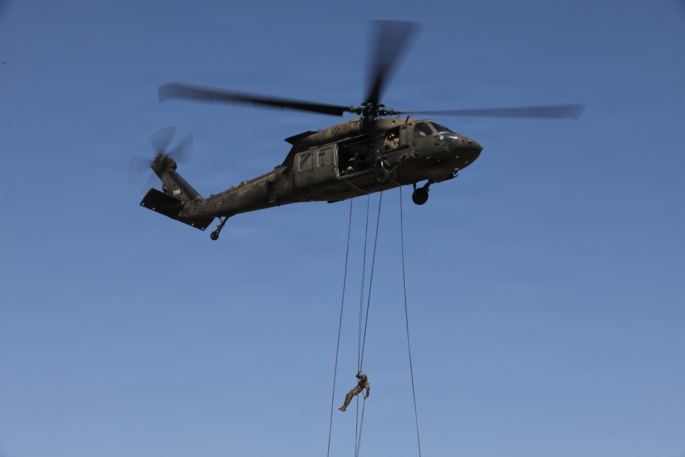 Air Assault Helicopter Rappel