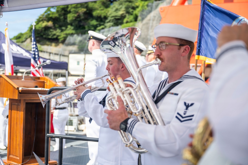 DESRON 15 holds change of command ceremony aboard USS Howard (DDG 83) at Commander, Fleet Activities Yokosuka, Japan