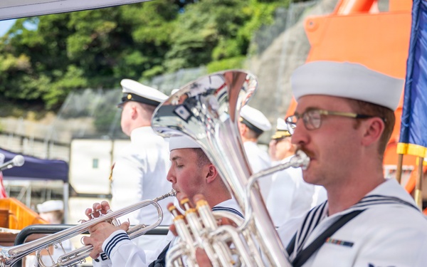 DESRON 15 holds change of command ceremony aboard USS Howard (DDG 83) at Commander, Fleet Activities Yokosuka, Japan