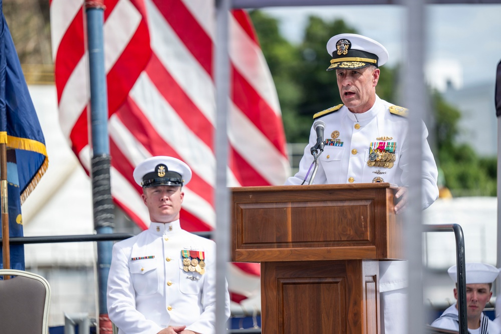 DESRON 15 holds change of command ceremony aboard USS Howard (DDG 83) at Commander, Fleet Activities Yokosuka, Japan