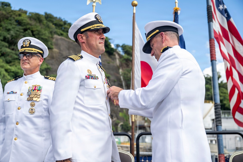 DESRON 15 holds change of command ceremony aboard USS Howard (DDG 83) at Commander, Fleet Activities Yokosuka, Japan