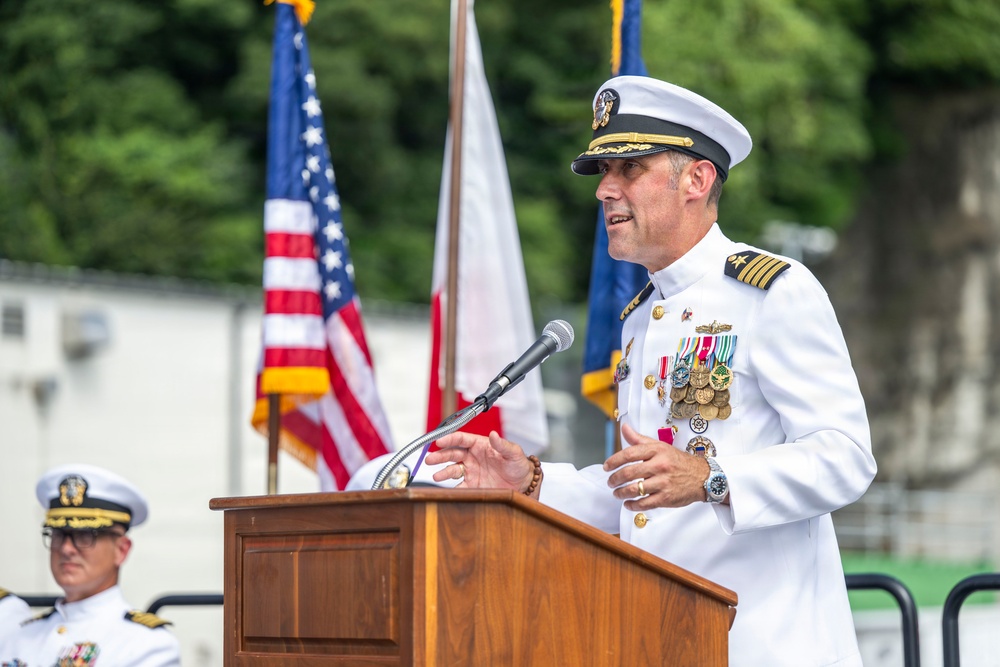 DESRON 15 holds change of command ceremony aboard USS Howard (DDG 83) at Commander, Fleet Activities Yokosuka, Japan