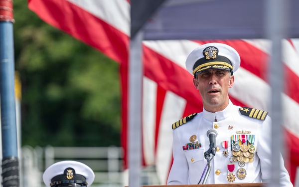 DESRON 15 holds change of command ceremony aboard USS Howard (DDG 83) at Commander, Fleet Activities Yokosuka, Japan