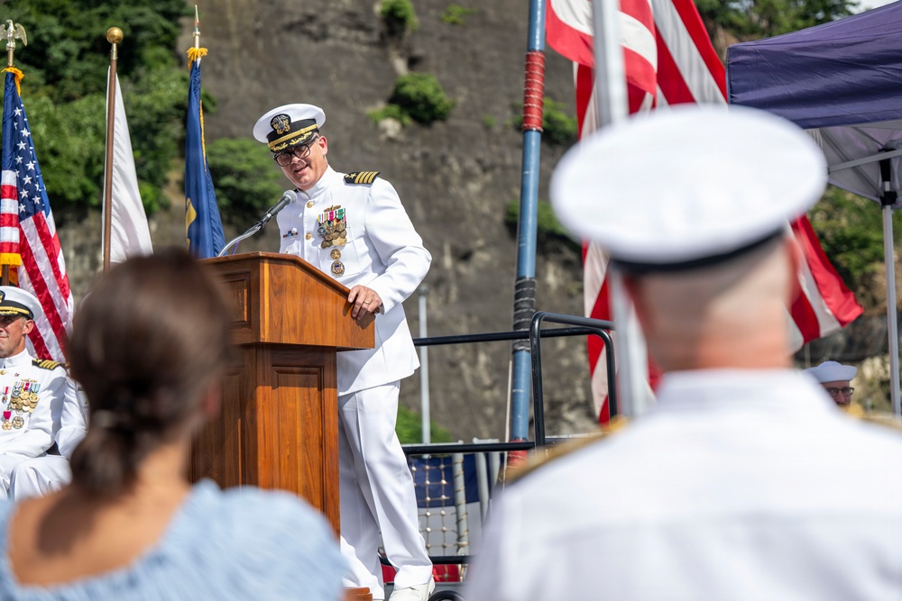 DESRON 15 holds change of command ceremony aboard USS Howard (DDG 83) at Commander, Fleet Activities Yokosuka, Japan