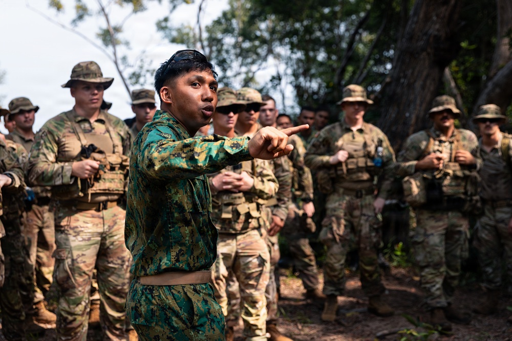 US Army, Royal Brunei Land Forces conduct land navigation training during Exercise Pahlawan Warrior 26