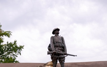 MCB Quantico Crusading for Right Statue