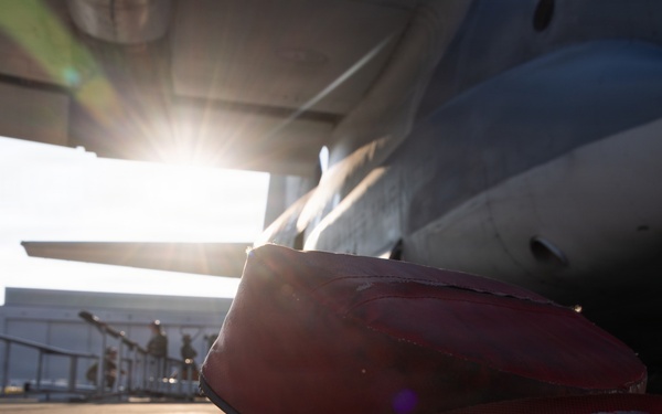 VMGR-152 executes Evergreen 26 battlefield illumination