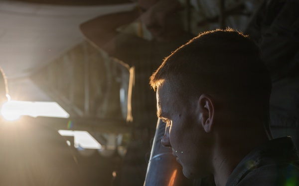 VMGR-152 executes Evergreen 26 battlefield illumination