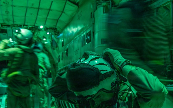 VMGR-152 executes Evergreen 26 battlefield illumination