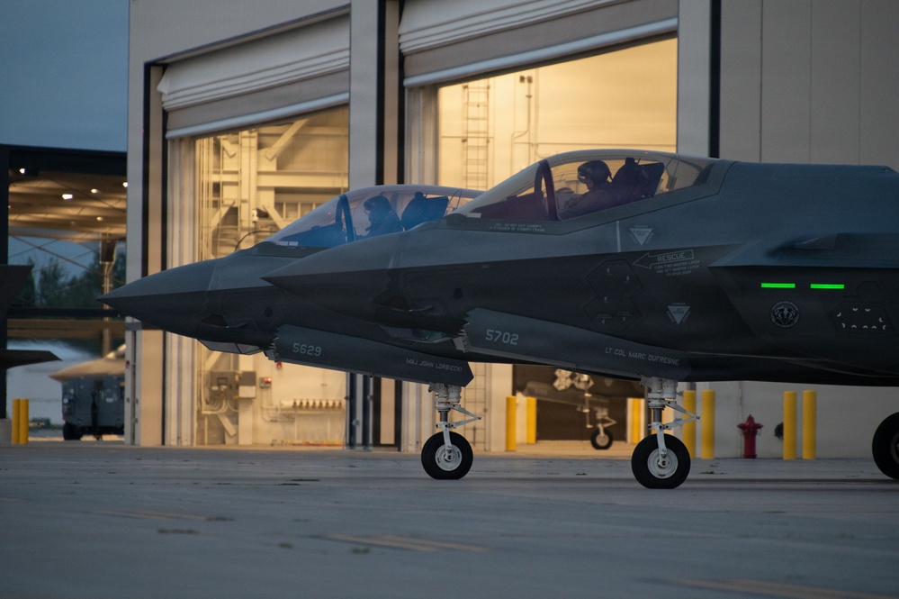 115th Fighter performs night flying operations increasing mission readiness