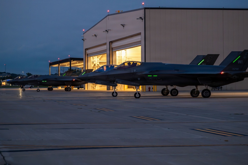 115th Fighter performs night flying operations increasing mission readiness