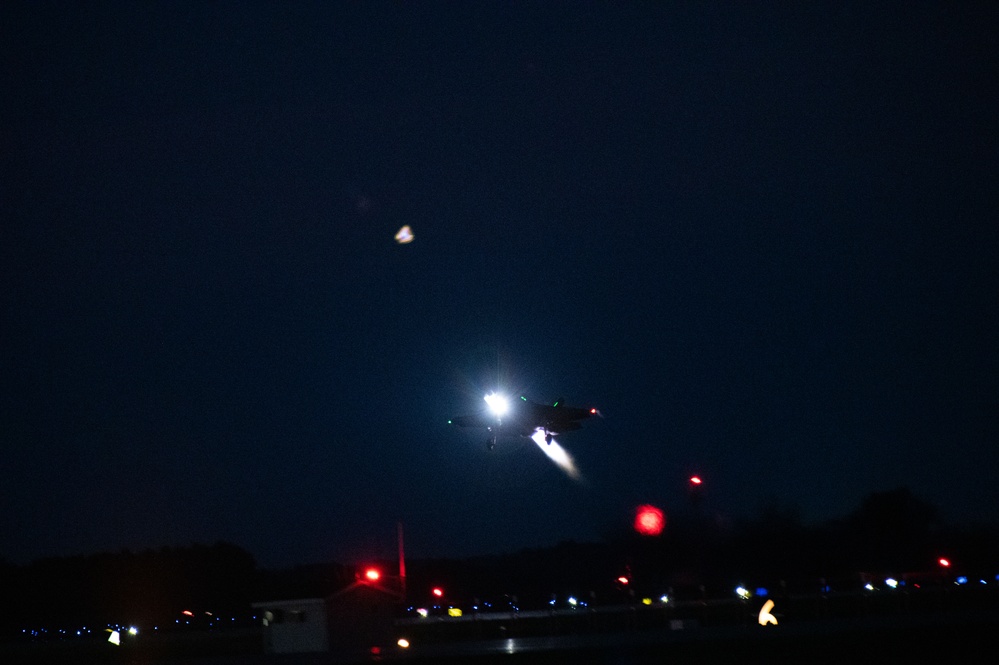 115th Fighter performs night flying operations increasing mission readiness