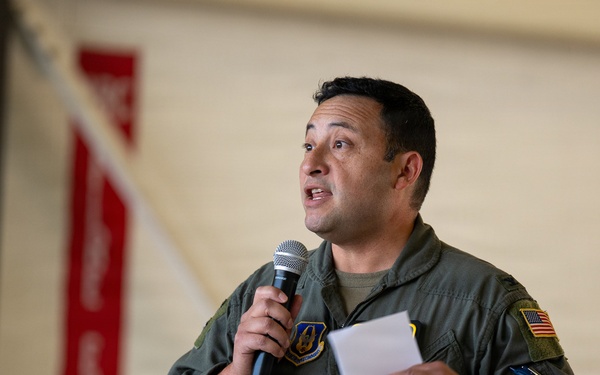 302nd AW commander hosts all-call