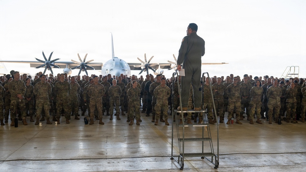 302nd AW commander hosts all-call