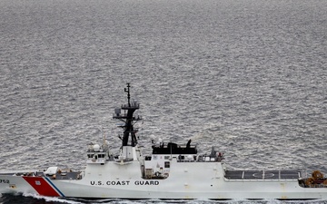 Royal Canadian Navy, U.S. Coast Guard Conduct Second Combined Arctic Sail in Bering Sea