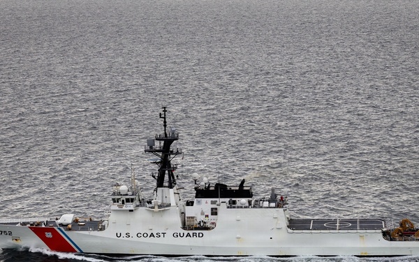 Royal Canadian Navy, U.S. Coast Guard Conduct Second Combined Arctic Sail in Bering Sea