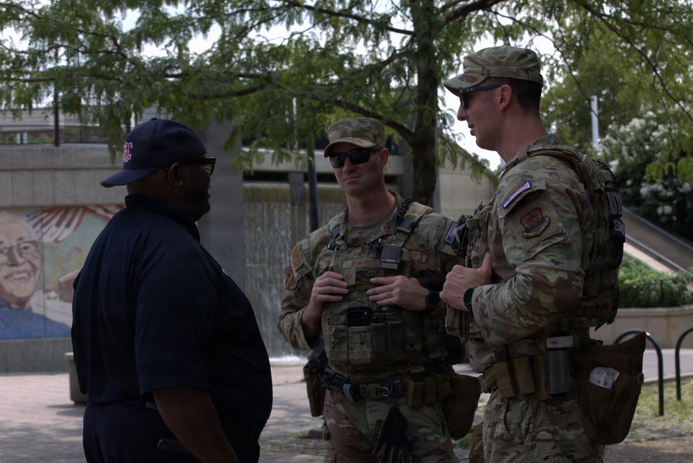 Georgia Air Guardsmen Speaking to Interagency Partners