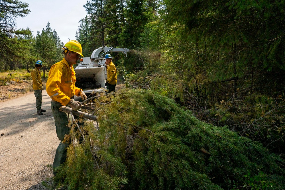 U.S. Army Soldiers from 7th Infantry Division activated as wildland firefighters on the Modrite Fire