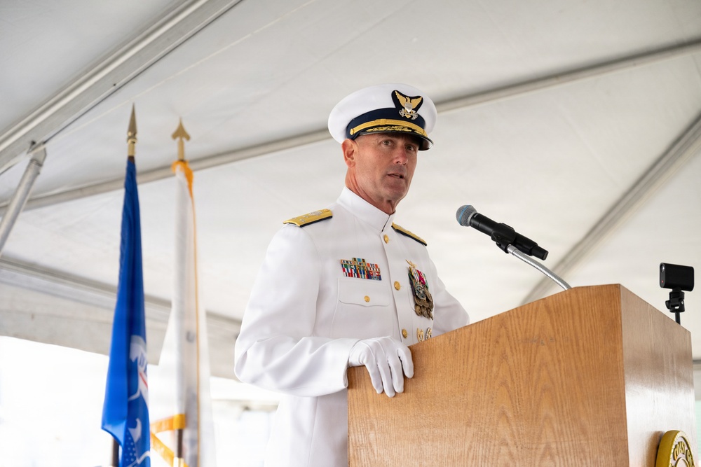 Coast Guard Northwest District holds change of Command ceremony