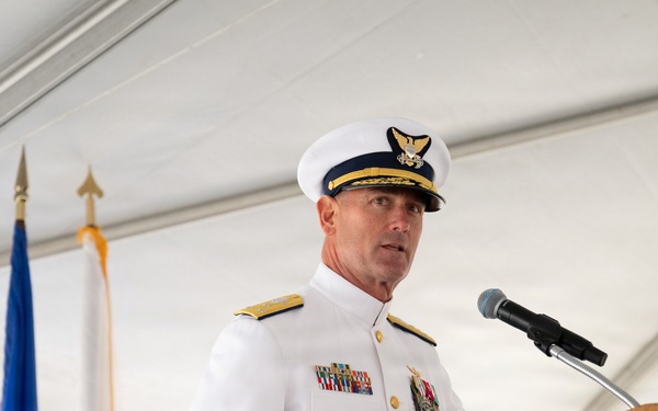 Coast Guard Northwest District holds change of Command ceremony
