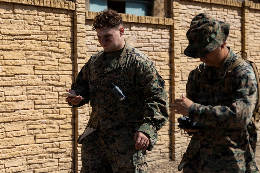 1st MLG Marines utilize new technology during CBRN virtual training