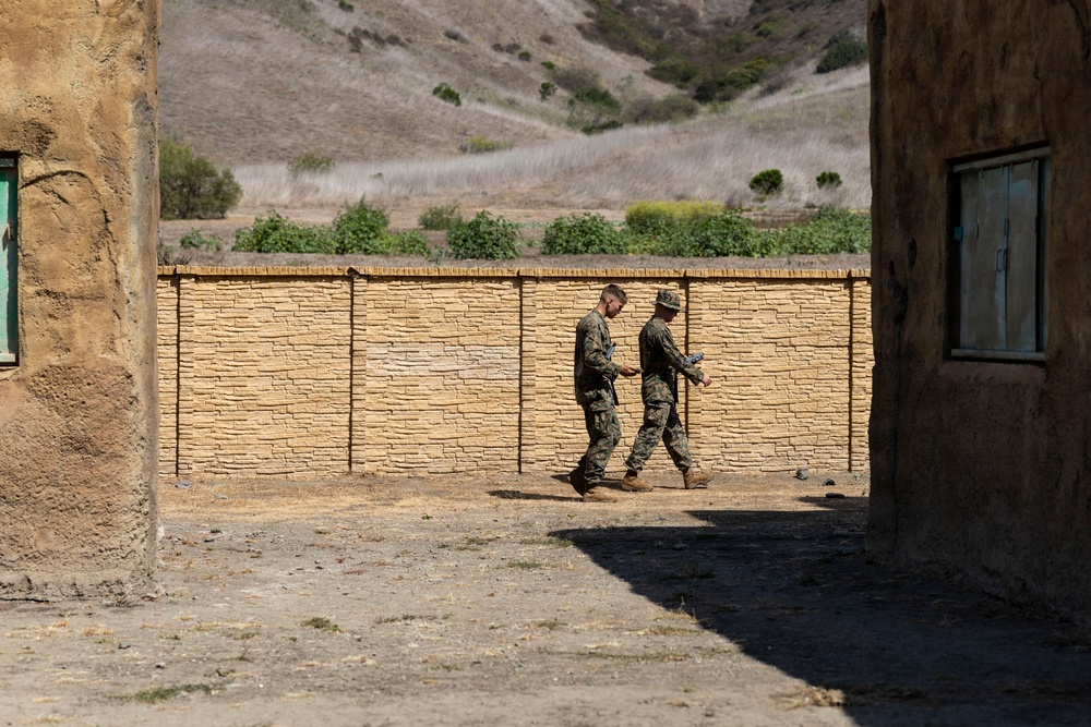 1st MLG Marines utilize new technology during CBRN virtual training